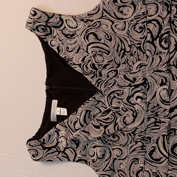 London Times Shutter Ruffle Black and White Sleeveless Dress Plus Size 14 - Picture 8 of 8